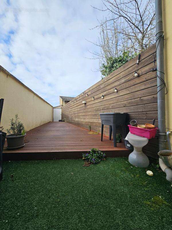 Maison à COULANS-SUR-GEE