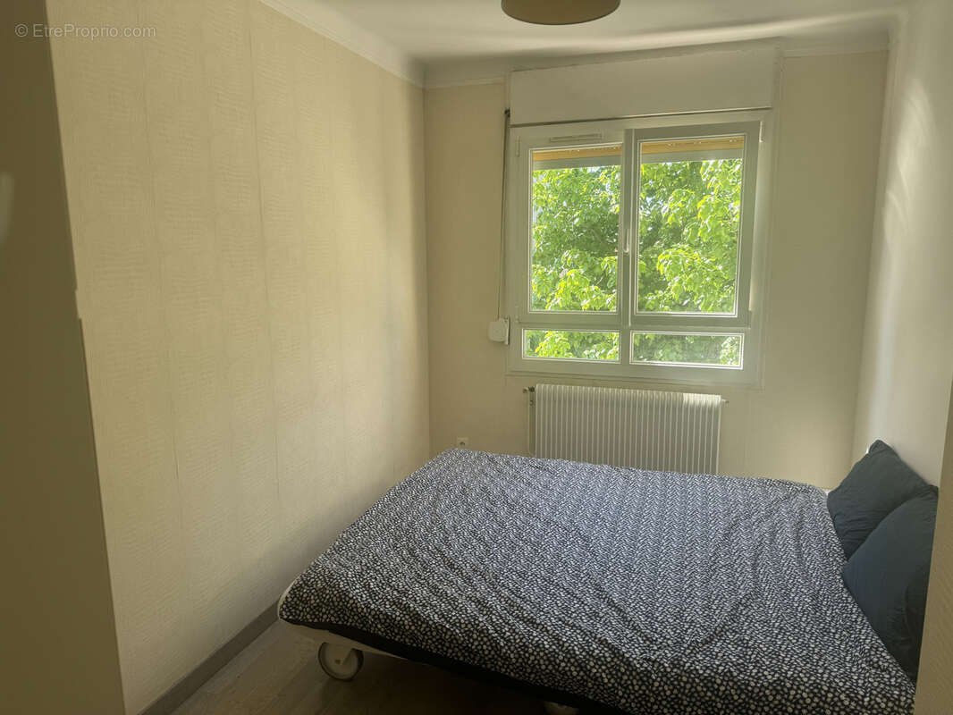 Appartement à SARTROUVILLE