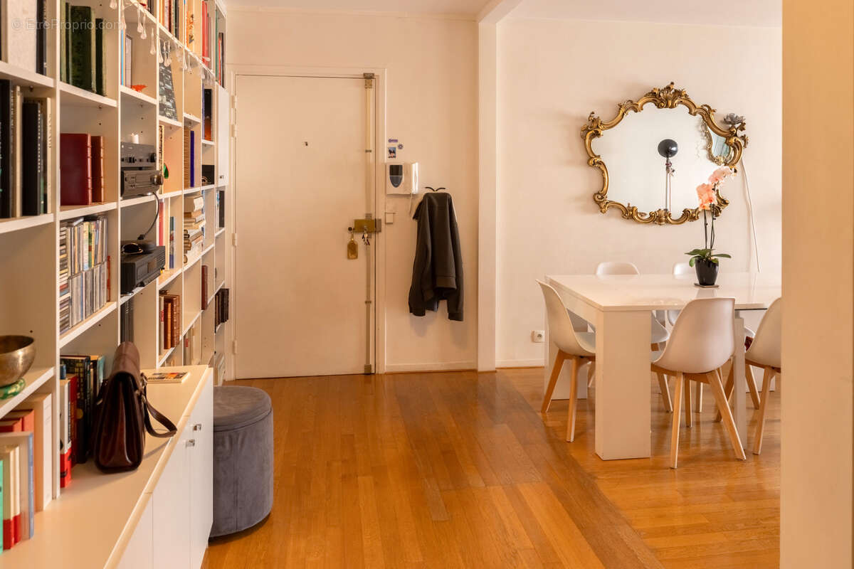 Appartement à PARIS-3E