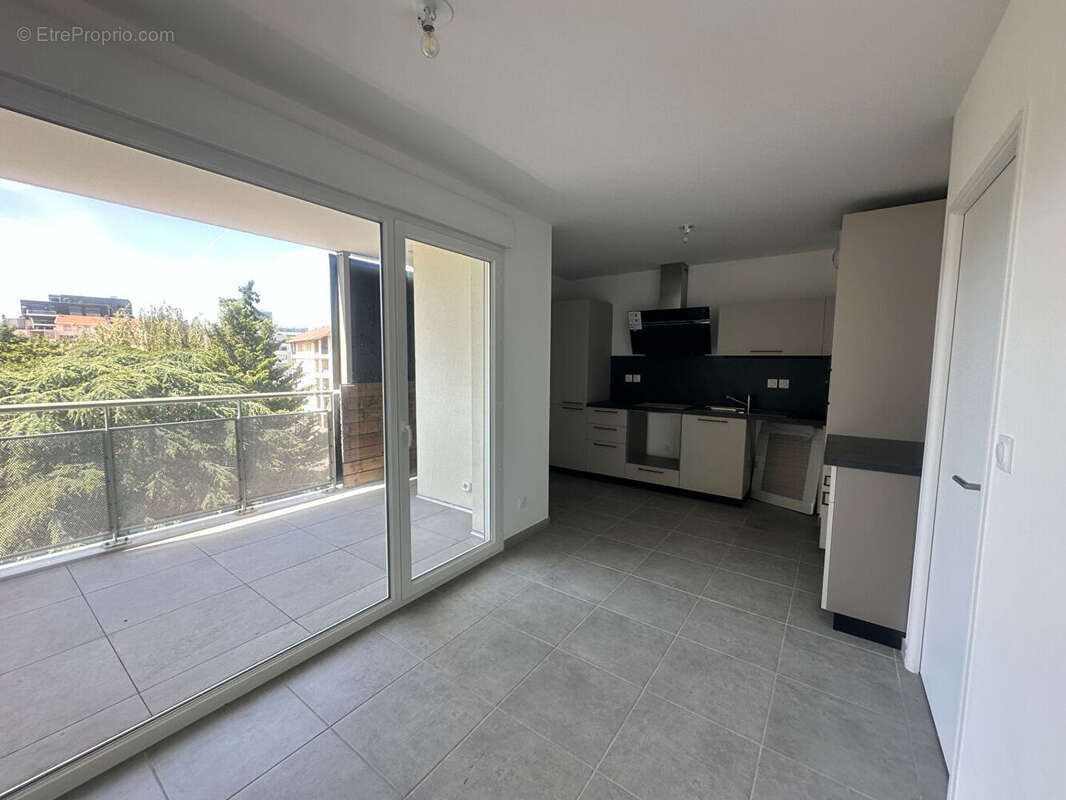 Appartement T4 de standing  77.33 m² - Dernier étage avec 3 terrasses  - Annemasse - photo 5