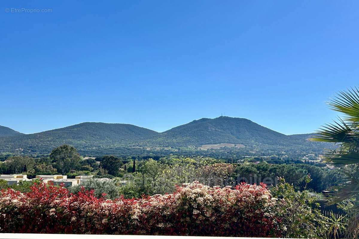 Maison à PLAN-DE-LA-TOUR