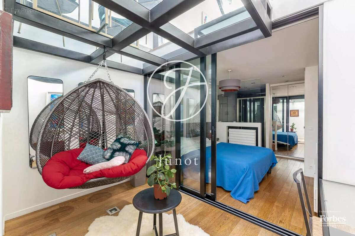 Appartement à PARIS-17E
