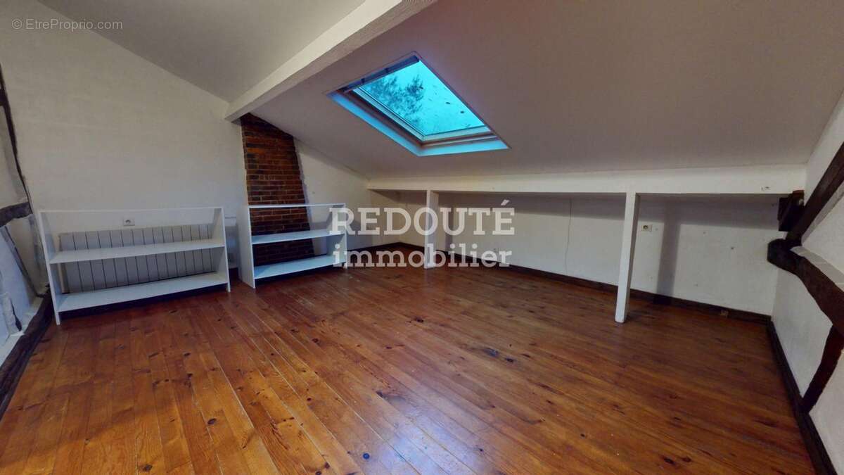 A VENDRE - LA NEUVILLE-AUX-BOIS - Maison de caractère en colombages - photo 10