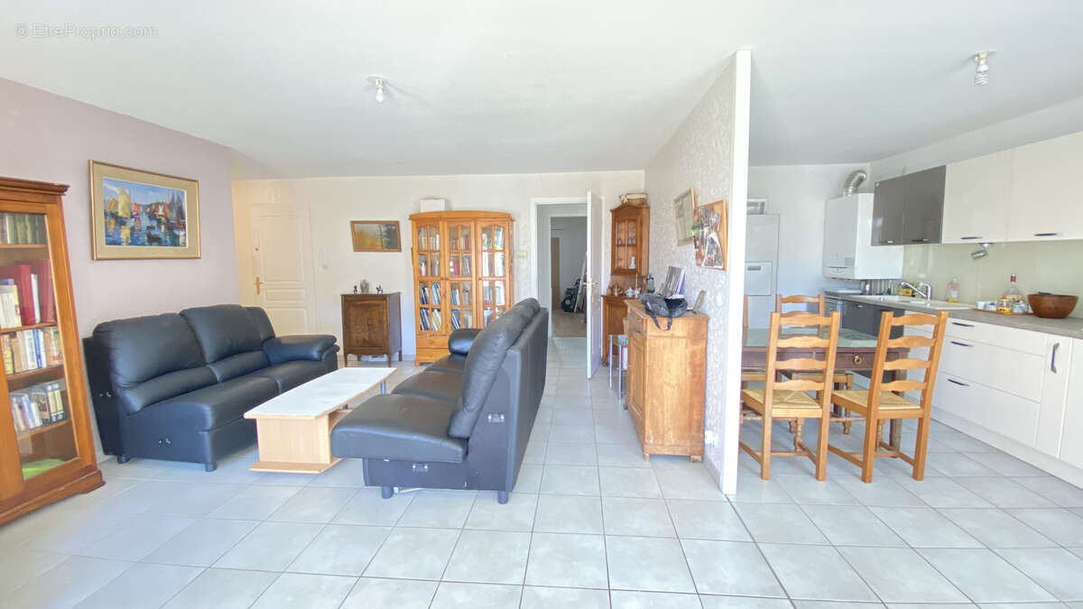 Appartement à SAINT-MARTIN-D'HERES