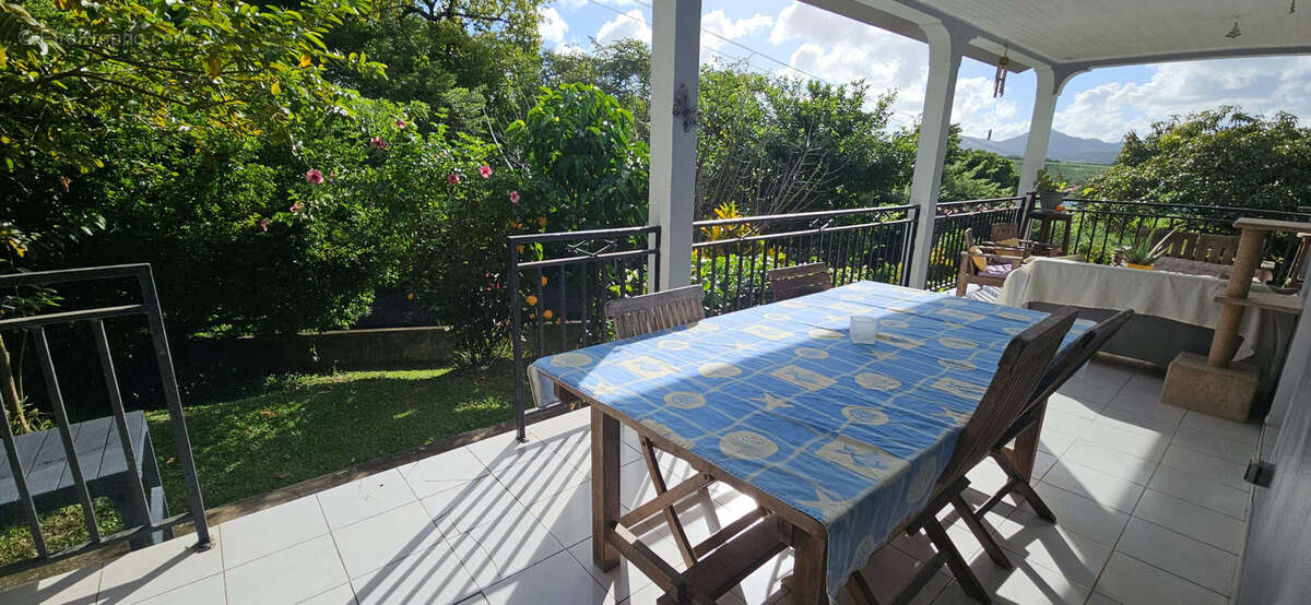 Maison à RIVIERE-SALEE