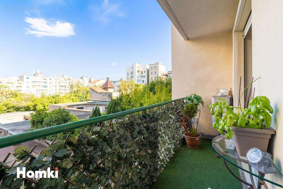 Appartement à MARSEILLE-8E
