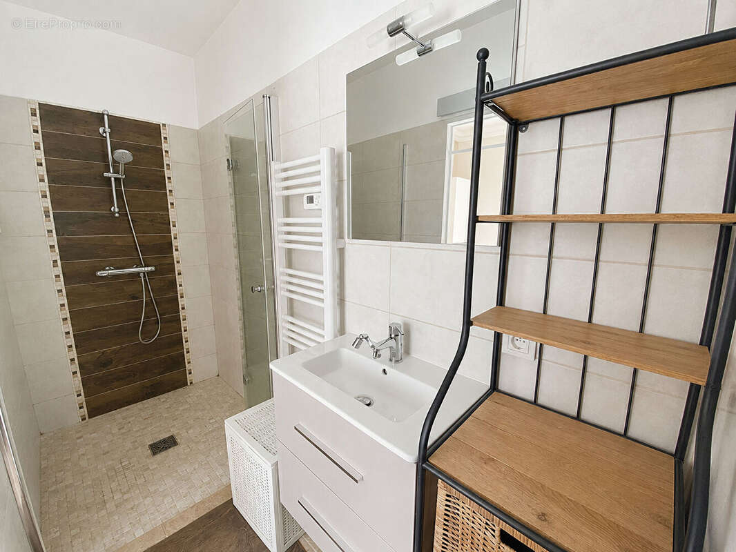 Maison plain-pied 4 chambres, 757 m² de terrain, 12 mins gare ! - photo 11