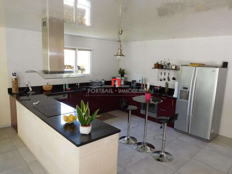 Maison 150 m² à Saint-Andre-De-Cubzac  - photo 5