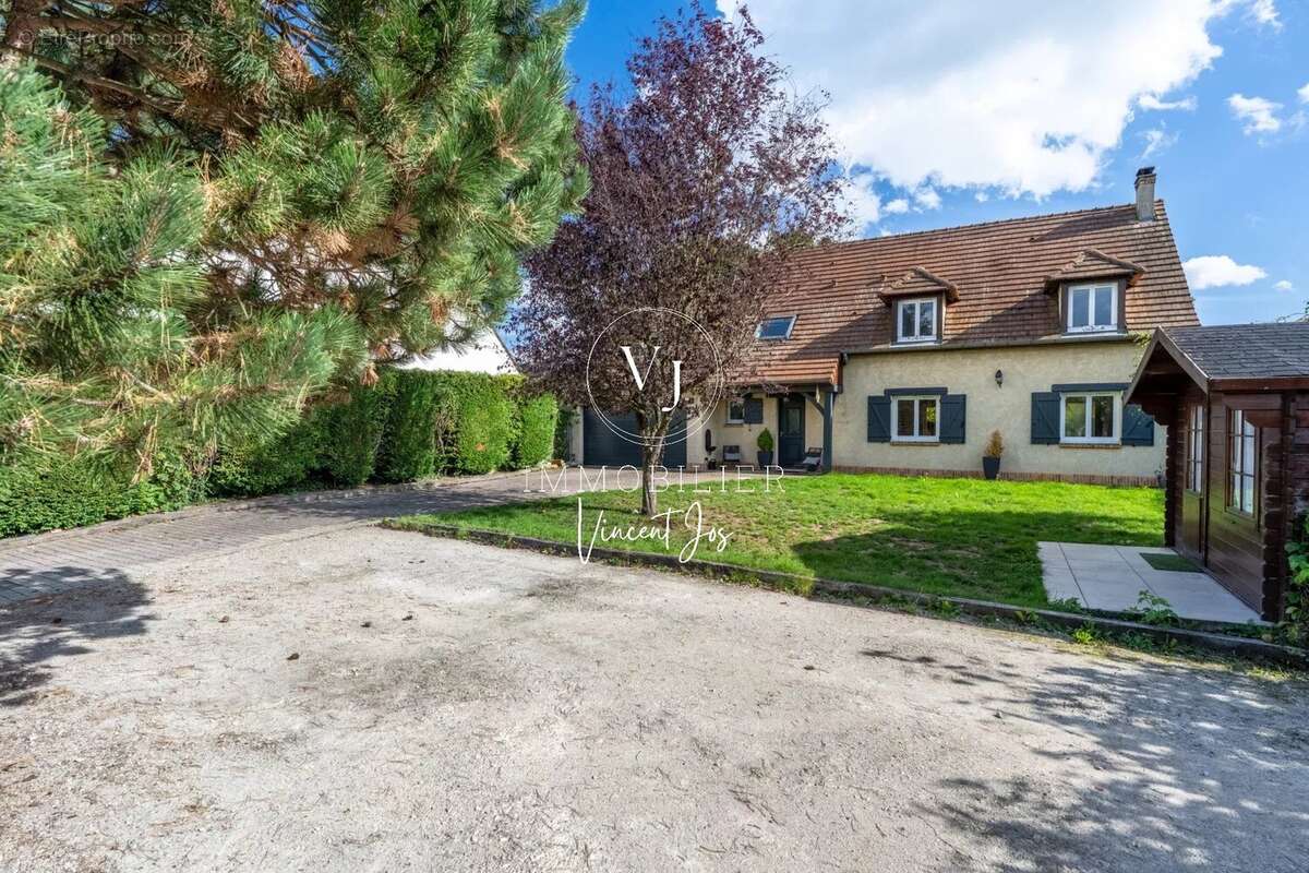 Maison à MORAINVILLIERS