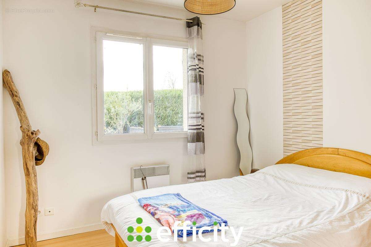 Maison à AUBERIVES-SUR-VAREZE