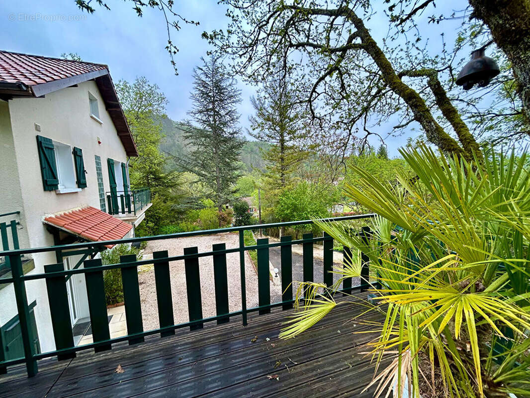 Maison à LAROQUE-DES-ARCS