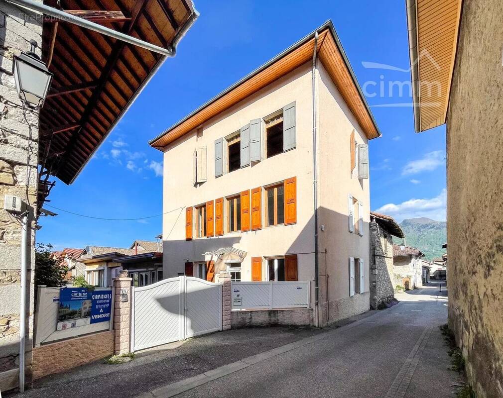 Appartement à LE TOUVET