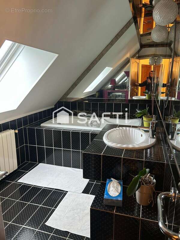 Photo 5 - Maison à JOUY-LE-MOUTIER