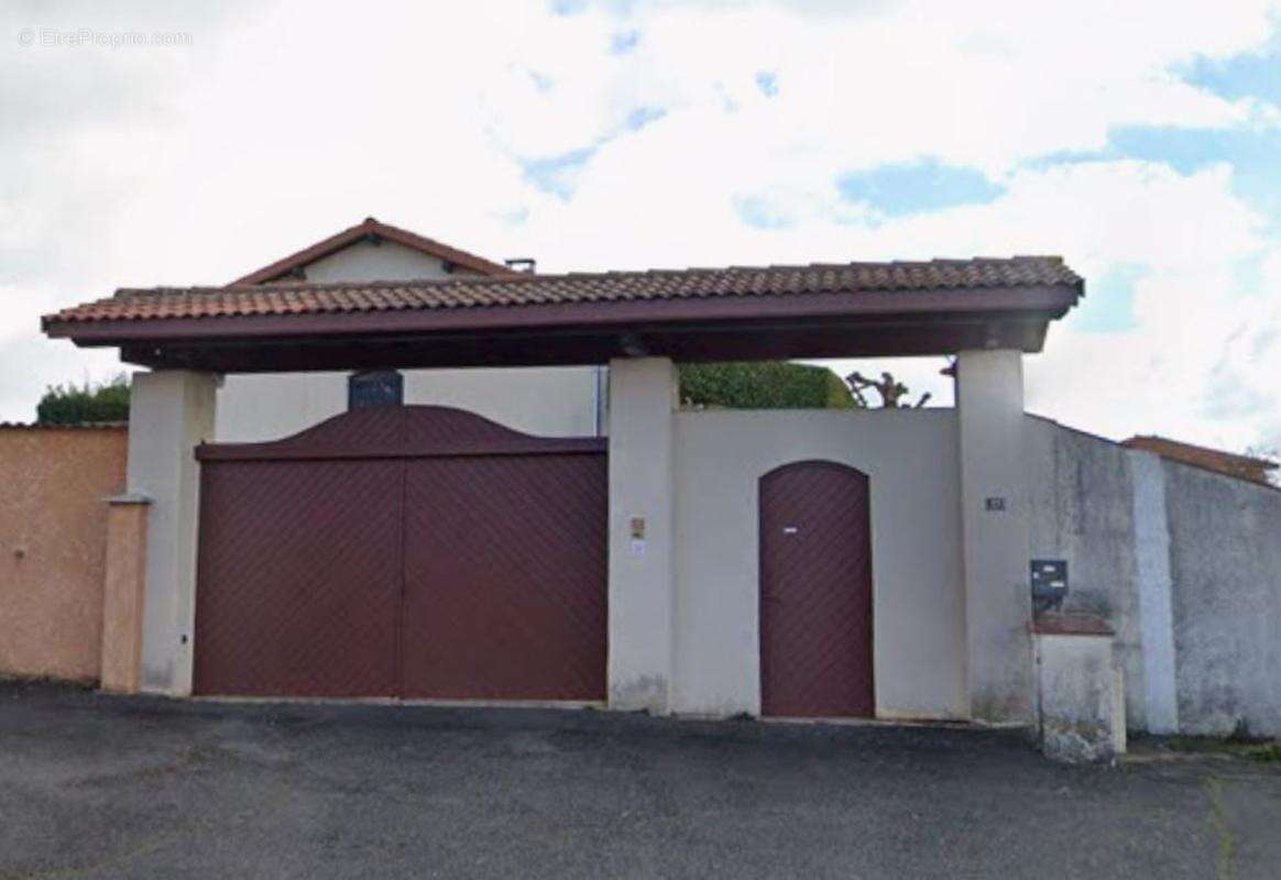 Maison à MARINGES