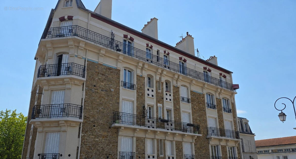 Appartement à SAINT-MAUR-DES-FOSSES