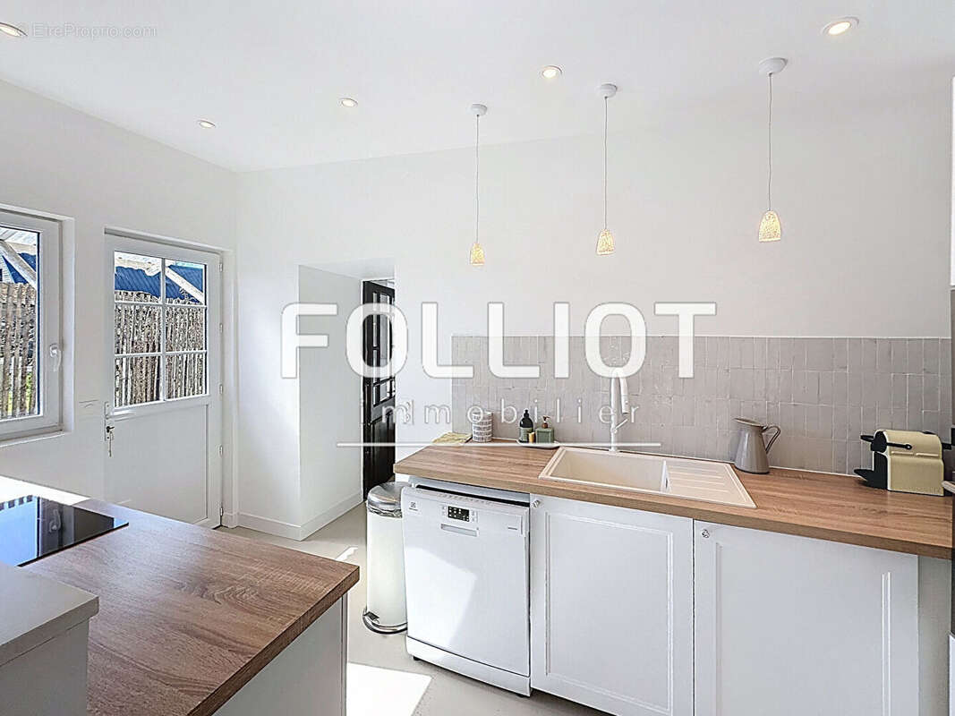 Maison à AGON-COUTAINVILLE