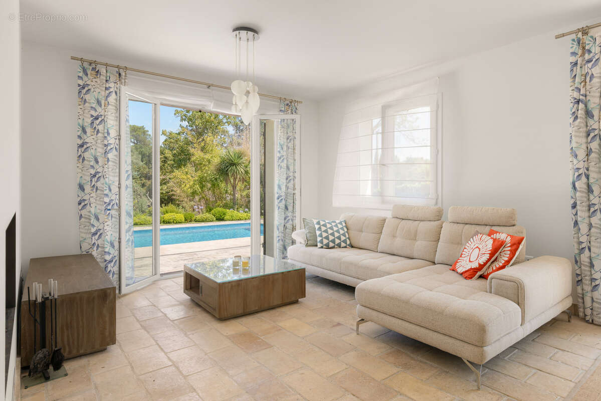Villa provençale de plain-pied avec piscine   Tourrettes-sur-Loup - photo 4