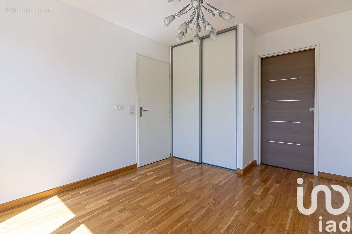 Photo 7 - Appartement à GENAS