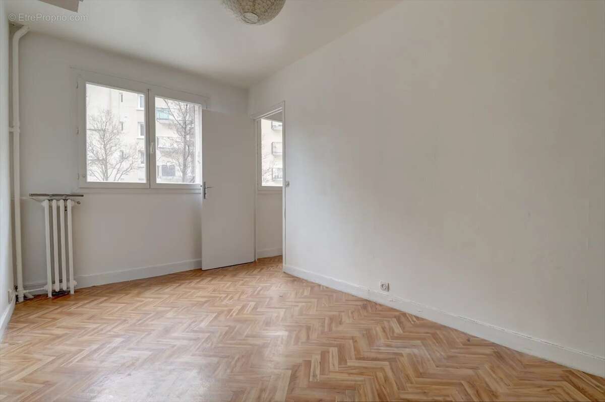 Appartement à PARIS-10E