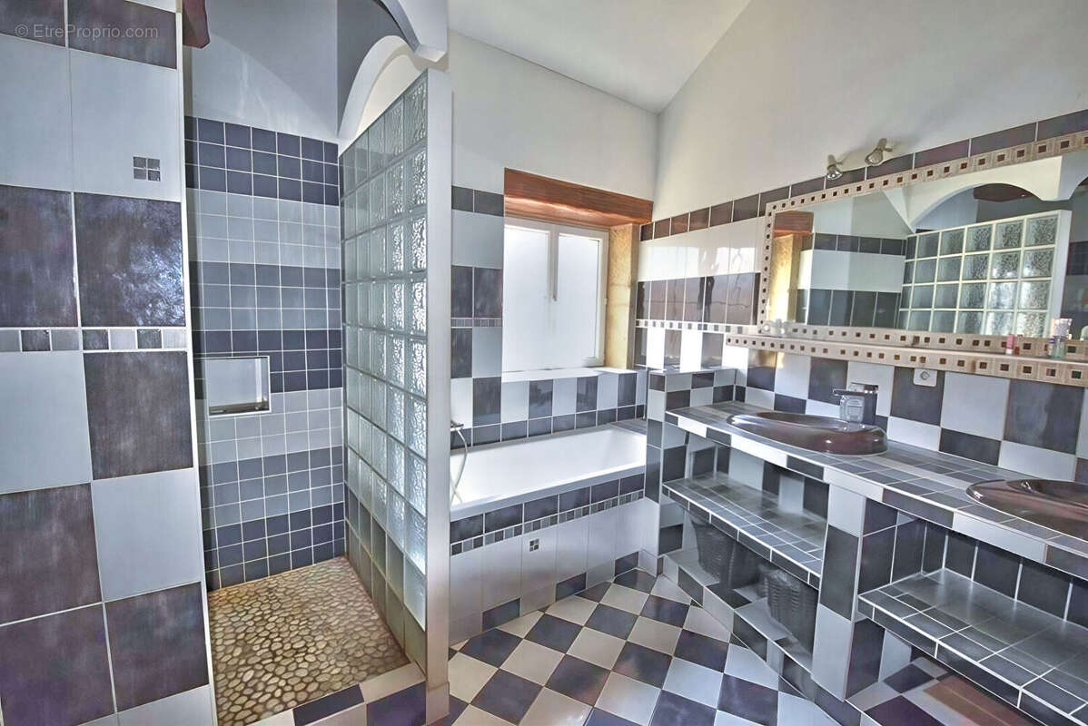 Maison 230m² à les chères - photo 17