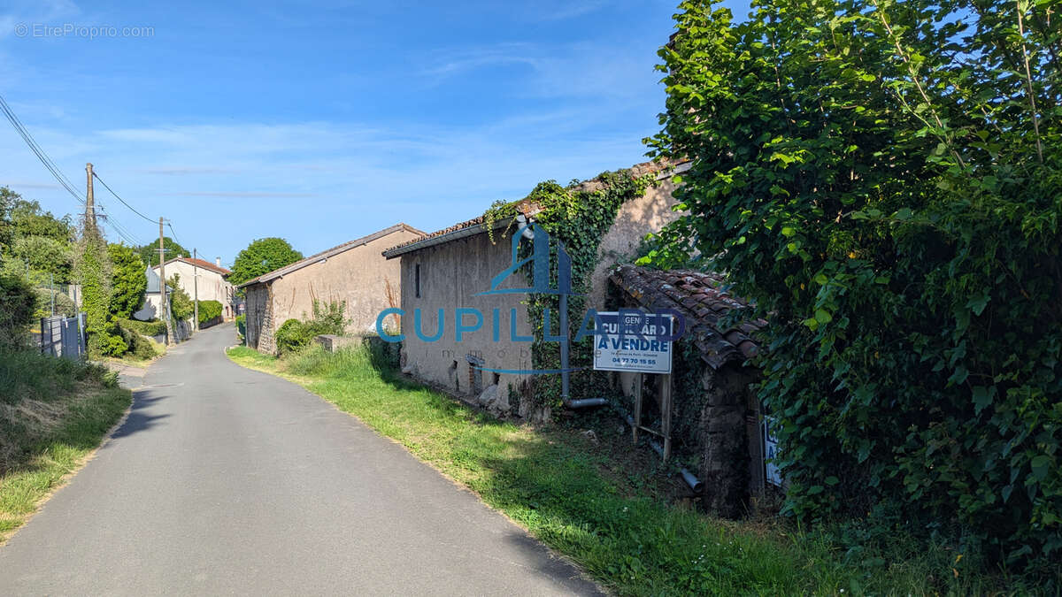 Maison à RENAISON