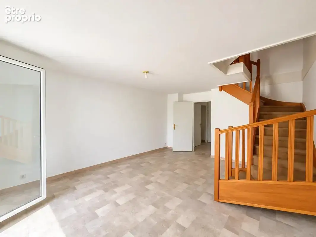 Appartement de 4 pièces de 74 m² situé à Chessy - photo 5