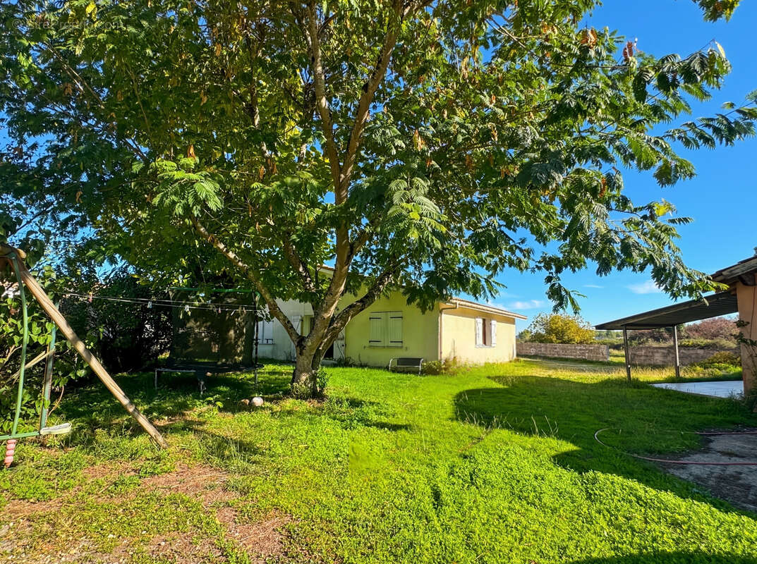 Maison à BLANQUEFORT