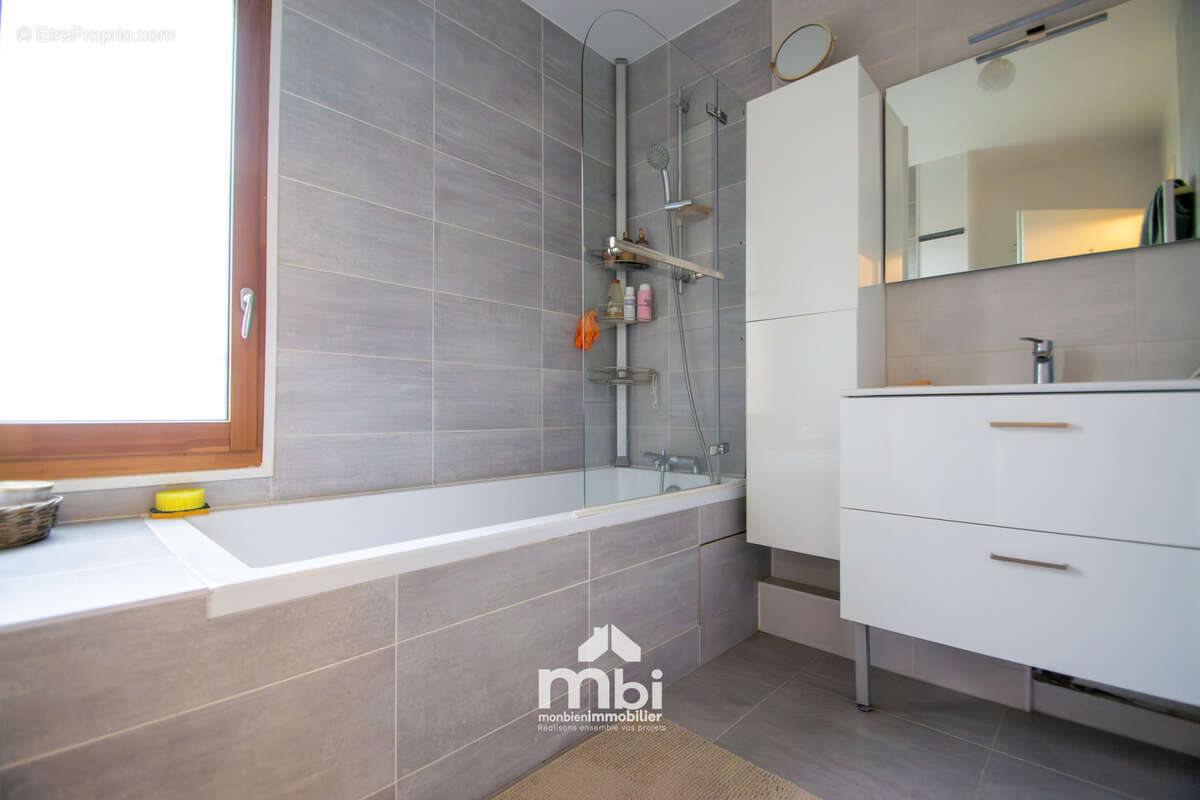 Maison à MARLY-LA-VILLE