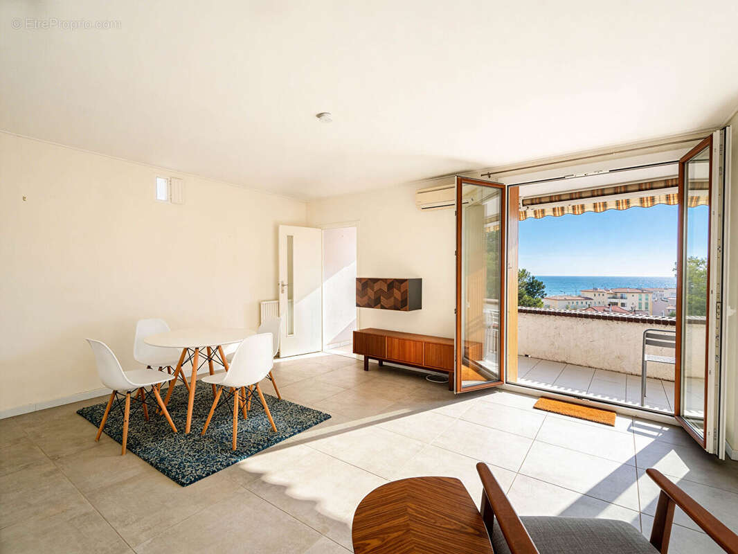 Appartement à SAUSSET-LES-PINS