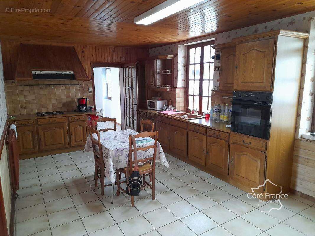 Maison à OHAIN