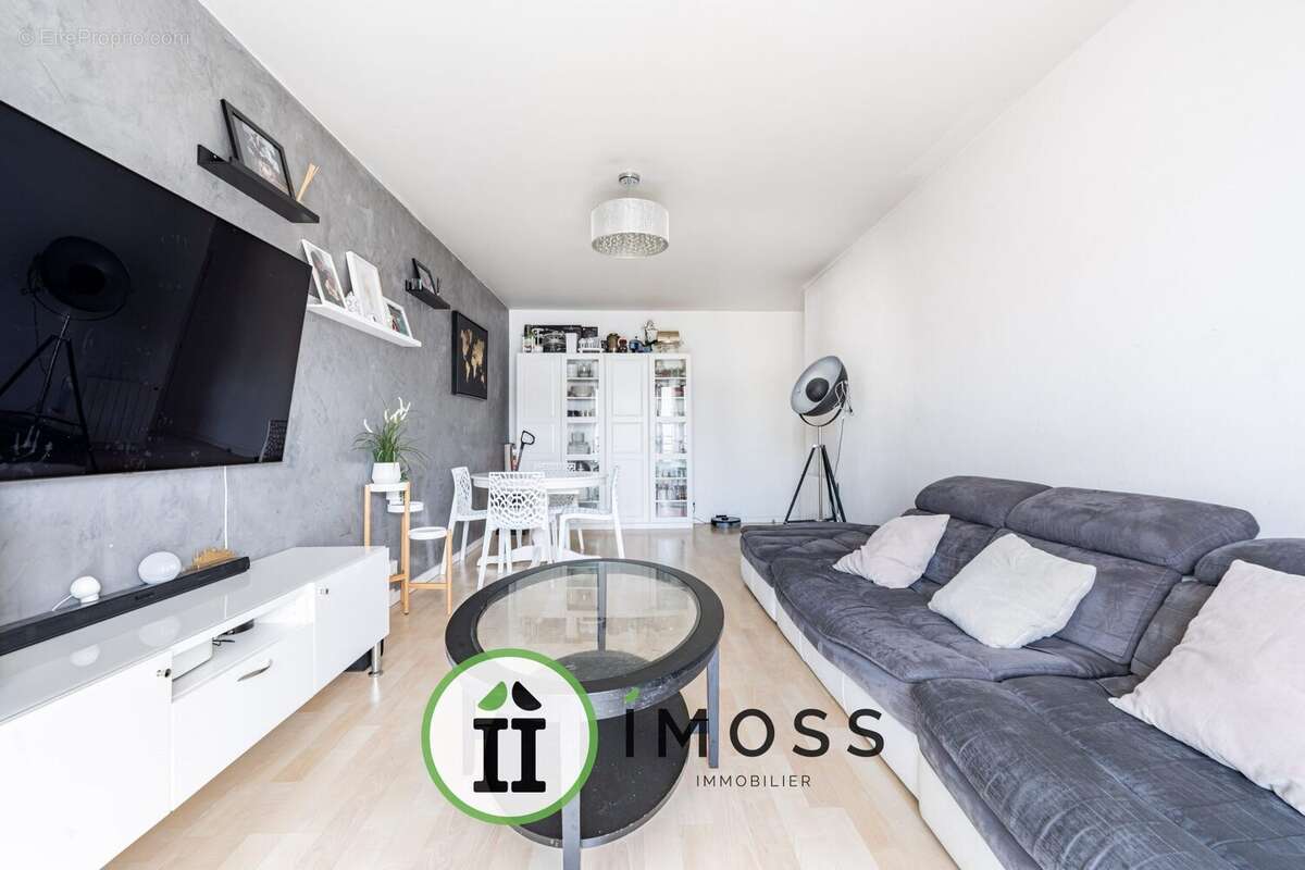 Appartement 69 m² à Colombes  - photo 2