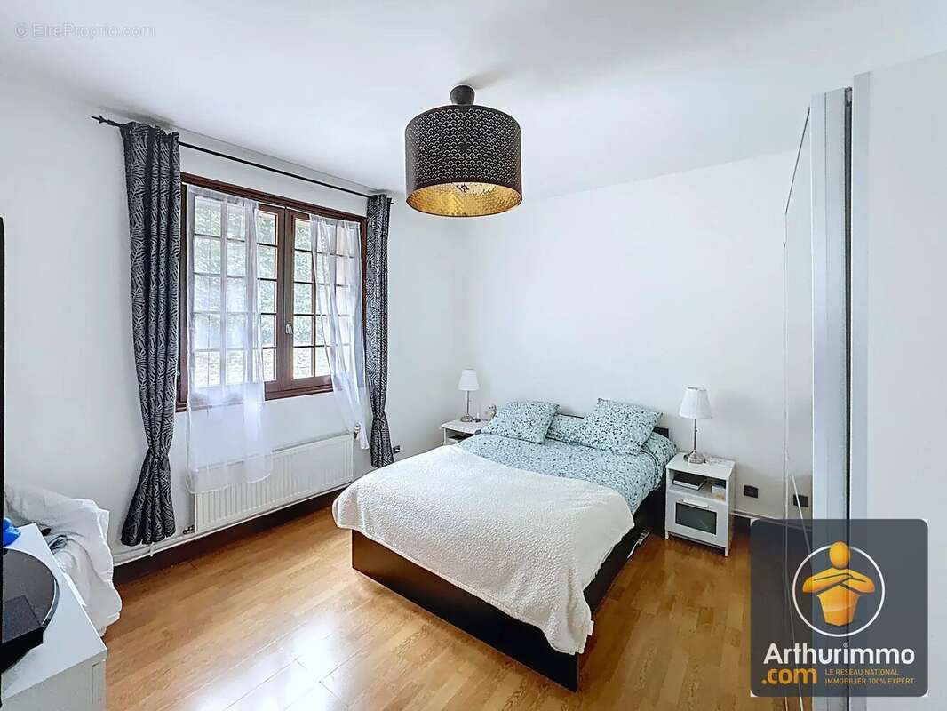 Maison à LIMEIL-BREVANNES