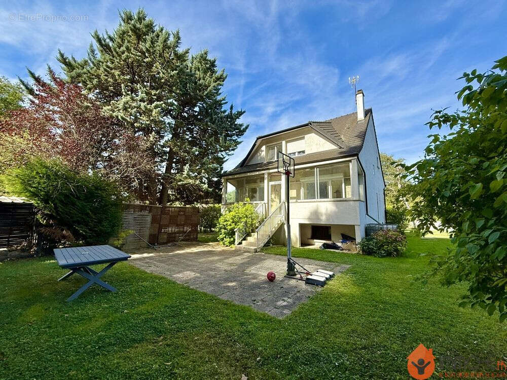 Maison à COUPVRAY