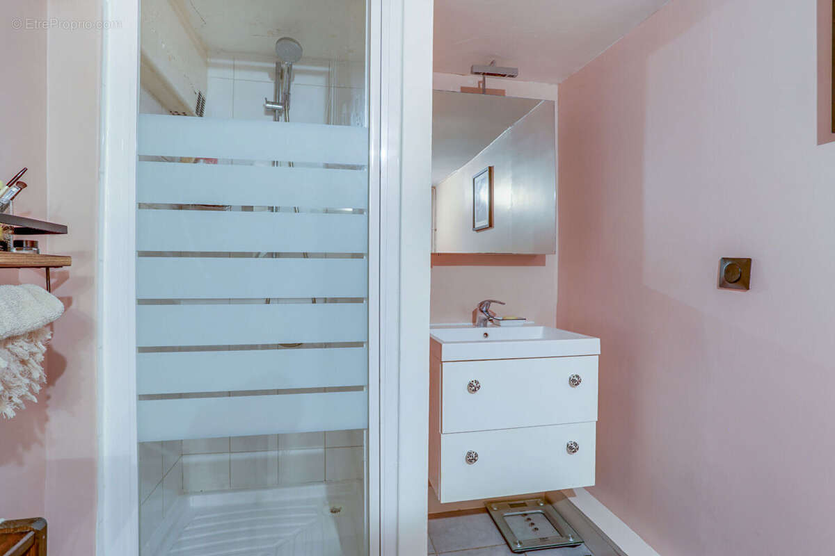 Appartement à PARIS-10E