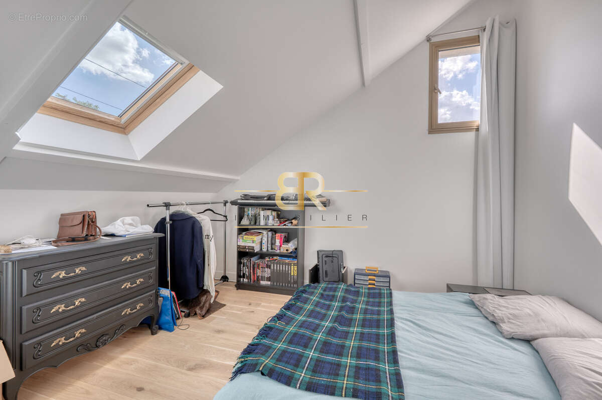 Maison à CHENNEVIERES-SUR-MARNE