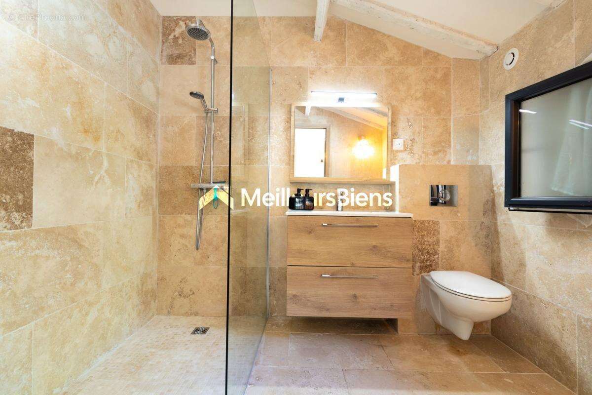 Maison à ROQUEBRUNE-SUR-ARGENS