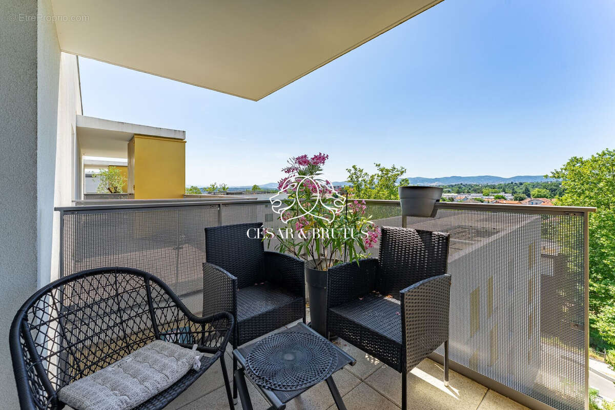 Appartement à LYON-9E