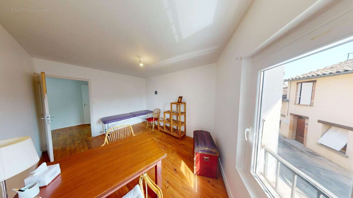 Rabastens, proche centre ville, maison T3 - photo 7
