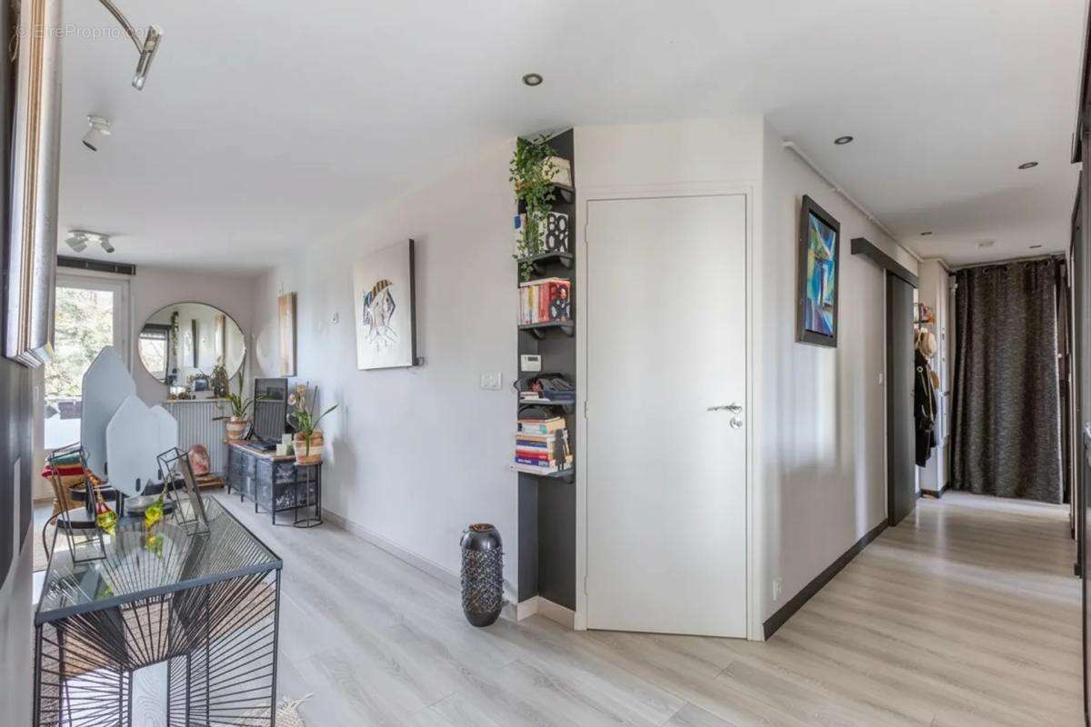 Appartement à OULLINS
