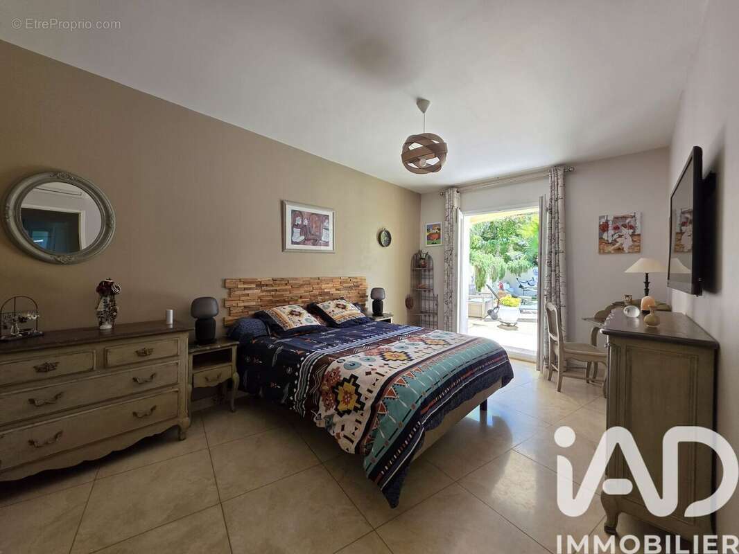 Photo 8 - Maison à ROQUEBRUNE-SUR-ARGENS