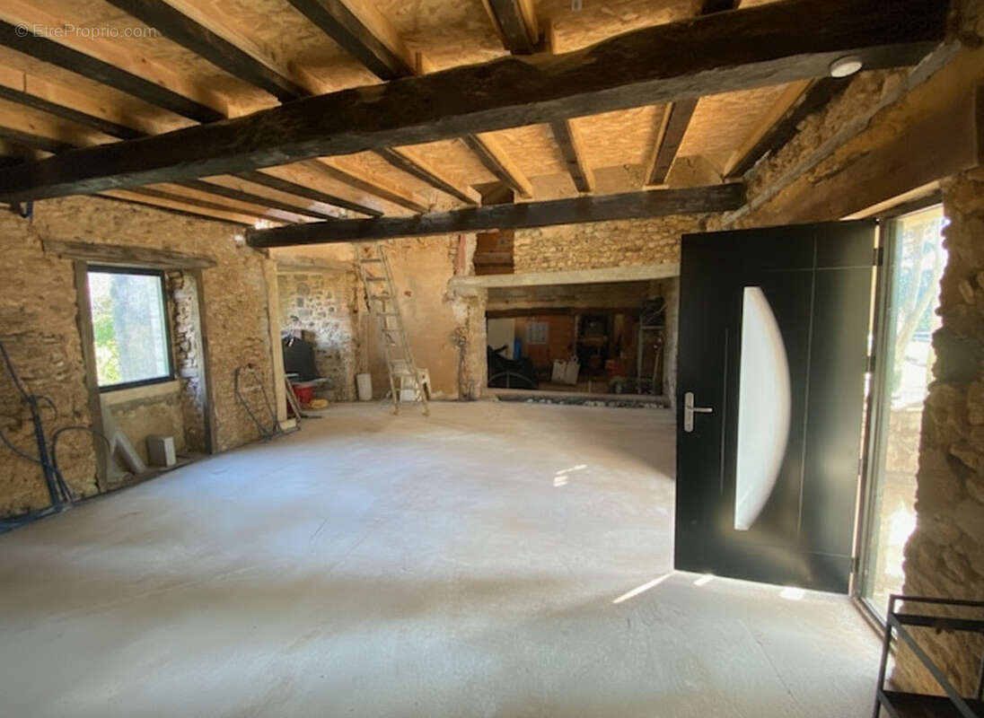 Maison à VEYRINES-DE-VERGT