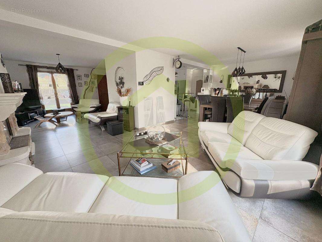 Maison à LA FERTE-ALAIS