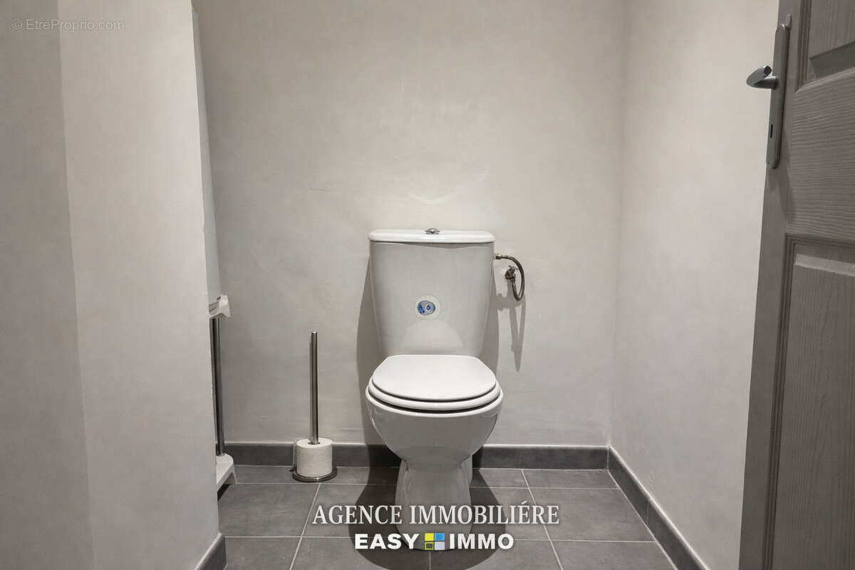 Maison à REGUSSE