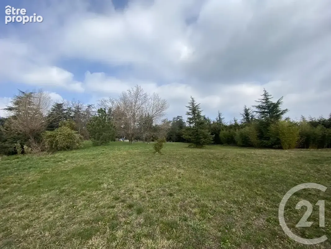 Terrain 2 000 m² à vendre à Annonay (07100) - photo 2