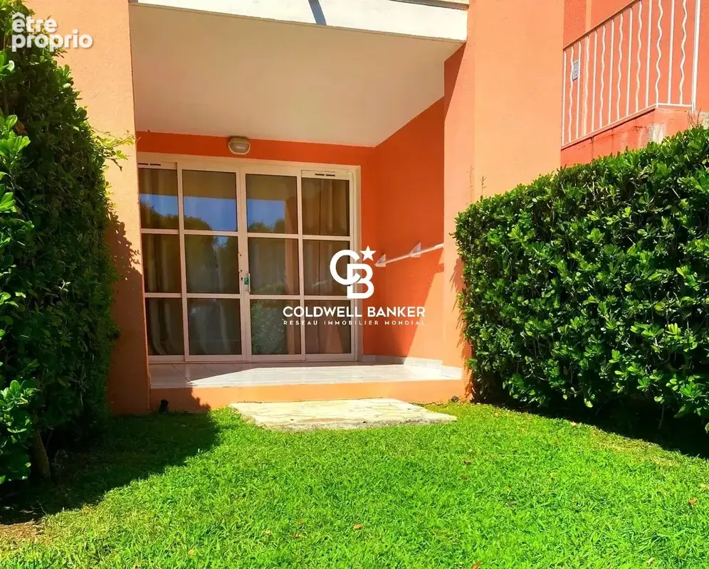Elégant appartement F2 en rez-de-jardin avec terrasse, jardin et parking - photo 2