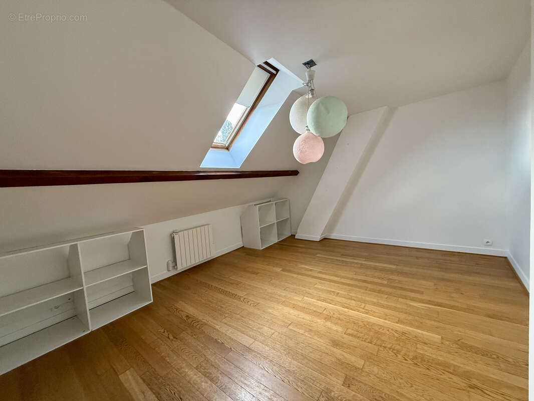 Maison à MORAINVILLIERS