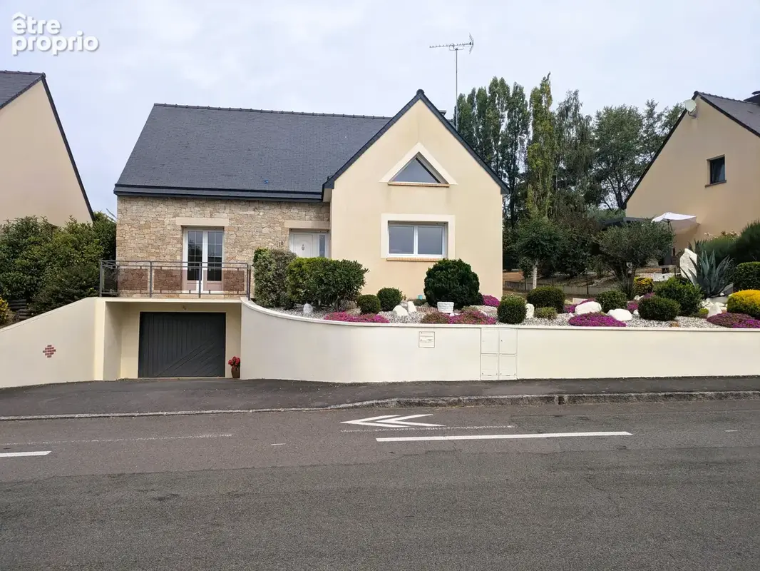 Maison à FOUGERES