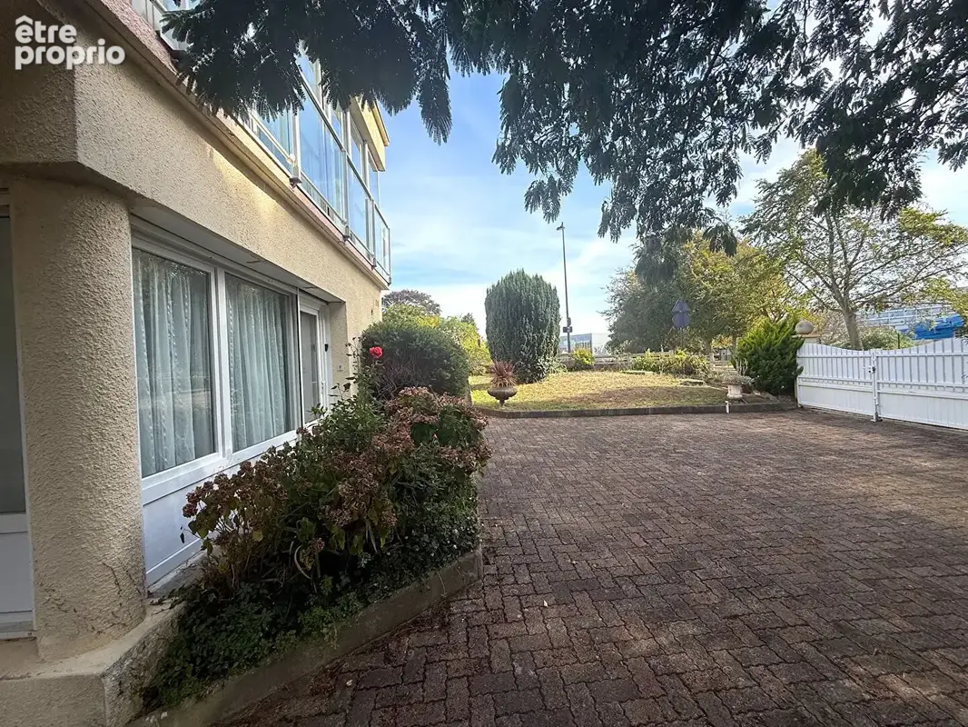 Maison d'architecte sur 702m2 de terrain - photo 15