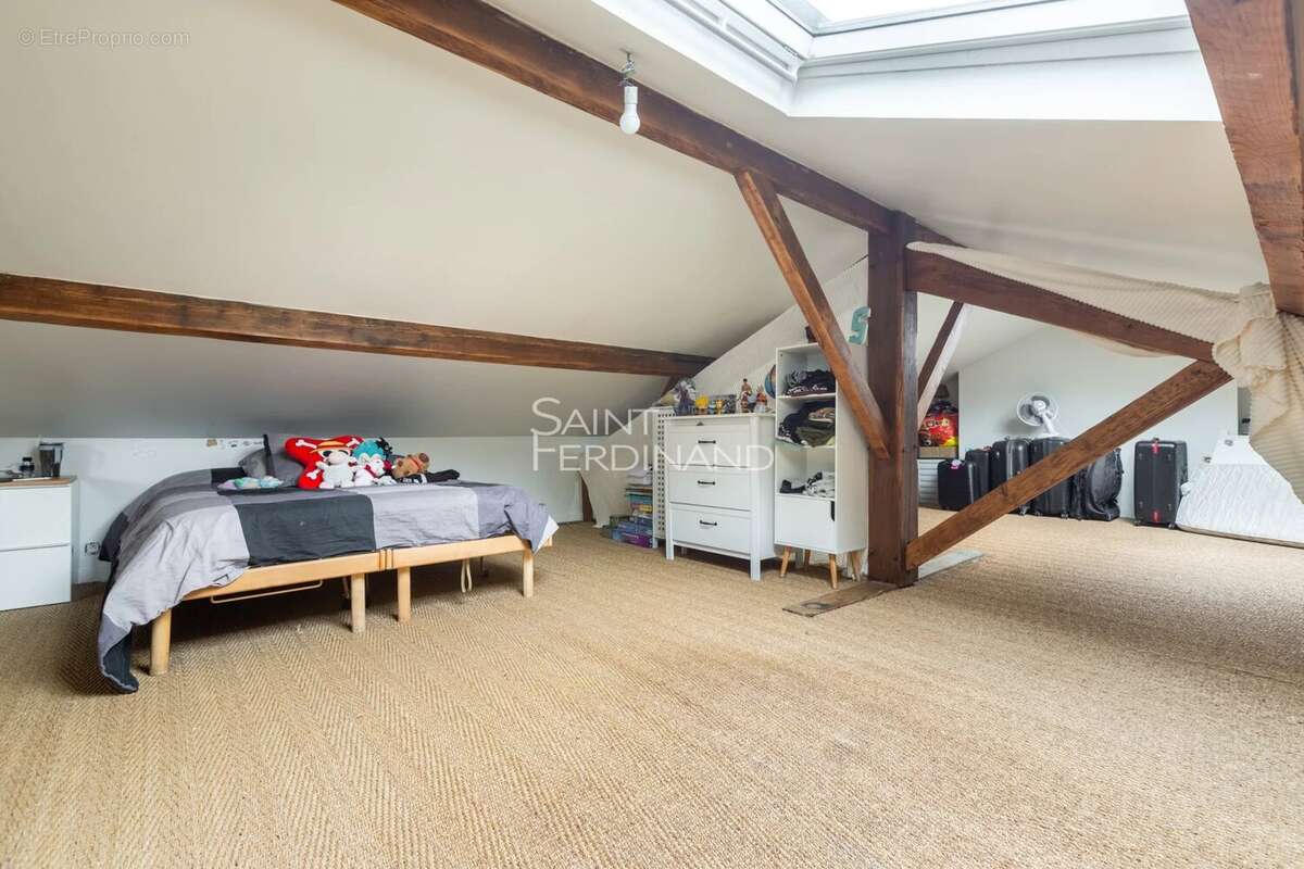Appartement à PARIS-19E