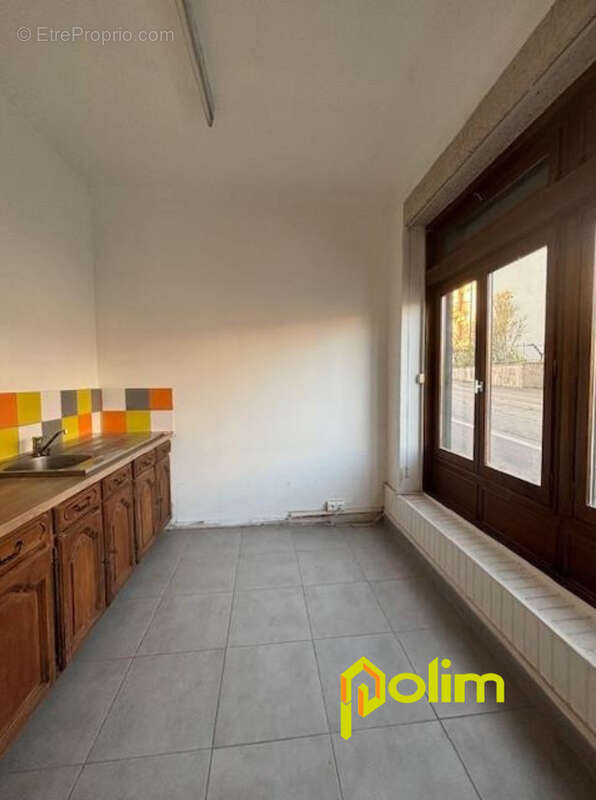 Maison à THIAUCOURT-REGNIEVILLE